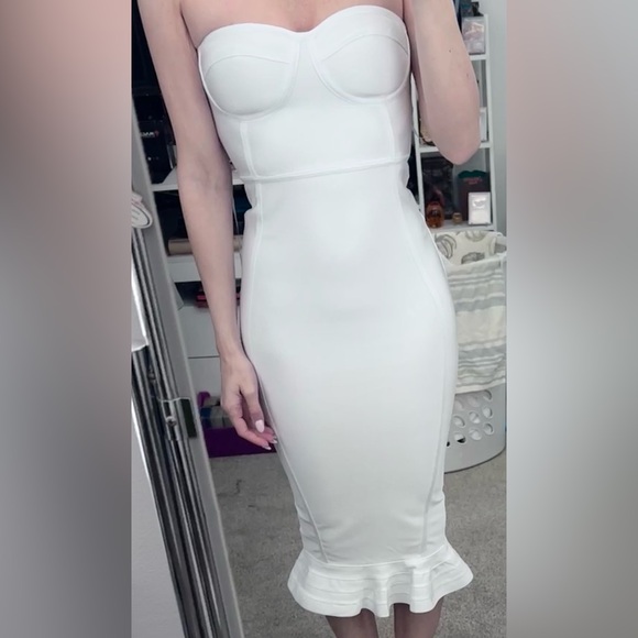 white short midi dress Clarissa | White Lace Crew-Neck Short-Sleeve Midi Dress
